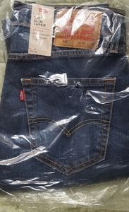 Levis 512